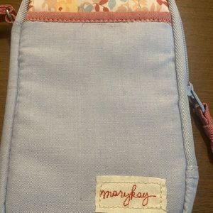 Vintage Mary Kay wristlet floral like new 6x4x1